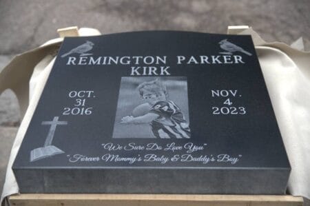 Read more about the article Understanding the Impact of Environmental Factors on Headstone Care